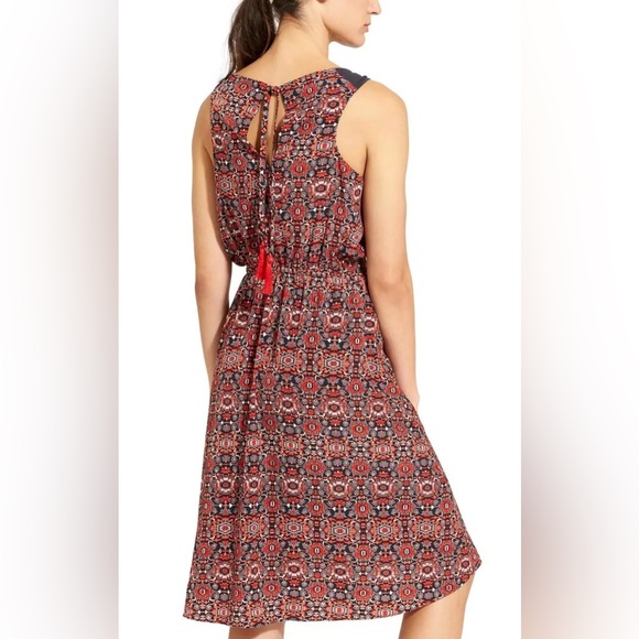 Athleta Printed Martinique Dress Faux Wrap Knee Length Red Women Sz Medium - Picture 3 of 5